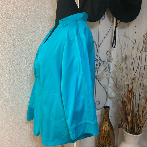 Avenue button blouse shirt top - Picture 2 of 9